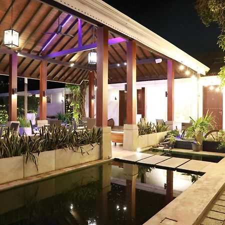 Swanee Grand Hotel Negombo Exterior photo